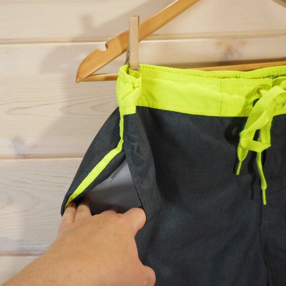 OP Ocean Pacific Men's M Board Shorts Gray Yellow Swim Trunks Beach Pool Pockets - Picture 2 of 9